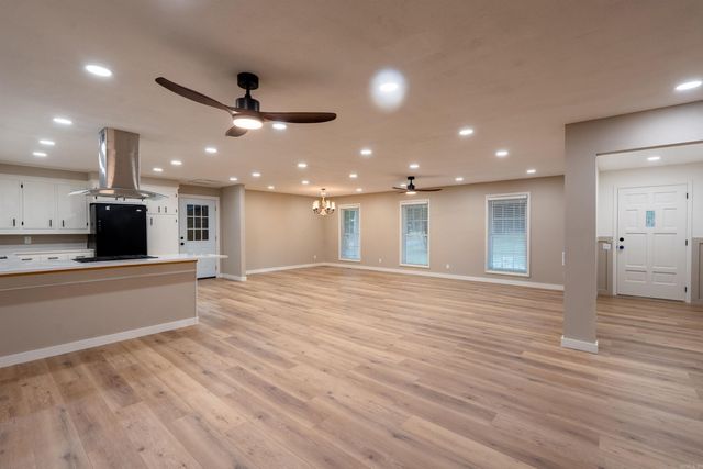19 Ridgecrest Drive, Heber Springs, AR 72543