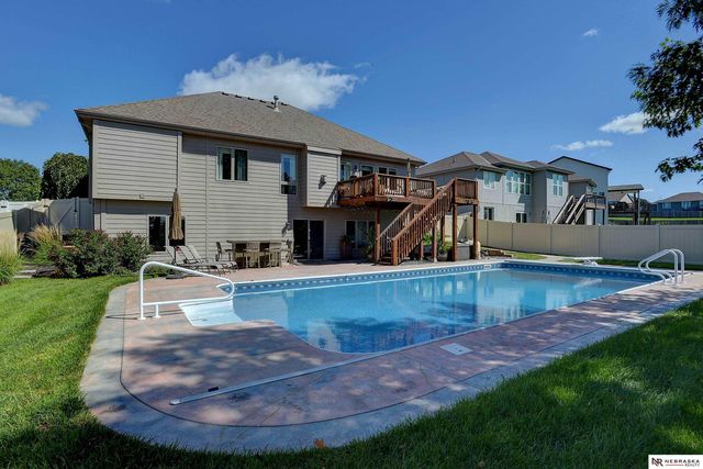 15213 Norwick Drive, Omaha, NE 68116