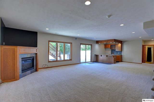 15213 Norwick Drive, Omaha, NE 68116