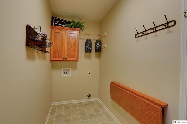 15213 Norwick Drive, Omaha, NE 68116