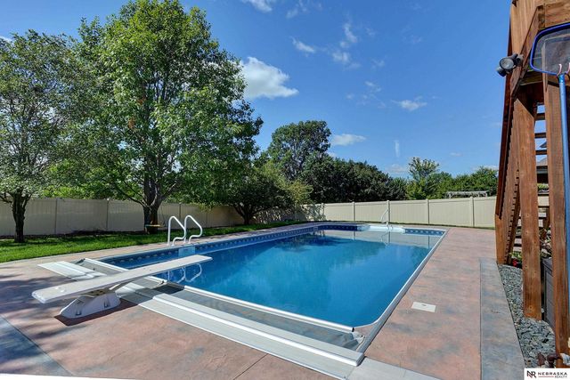 15213 Norwick Drive, Omaha, NE 68116
