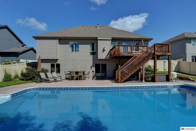 15213 Norwick Drive, Omaha, NE 68116