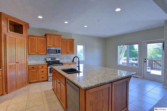 15213 Norwick Drive, Omaha, NE 68116