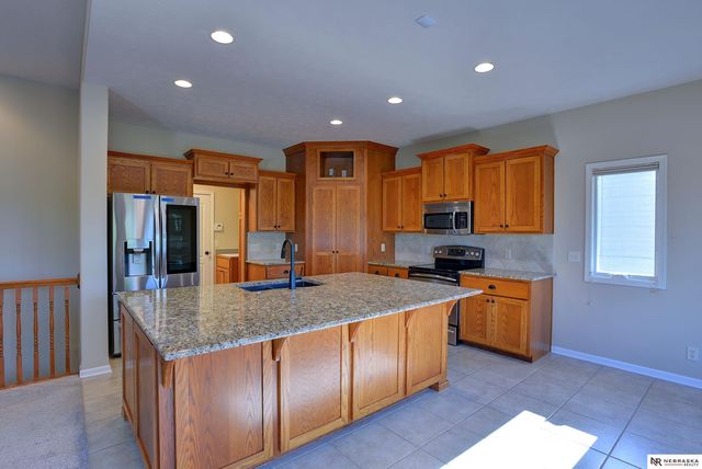 15213 Norwick Drive, Omaha, NE 68116