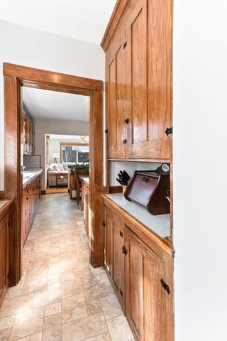 16-18 Pondview Rd, Arlington, MA 02474