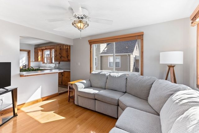 16-18 Pondview Rd, Arlington, MA 02474