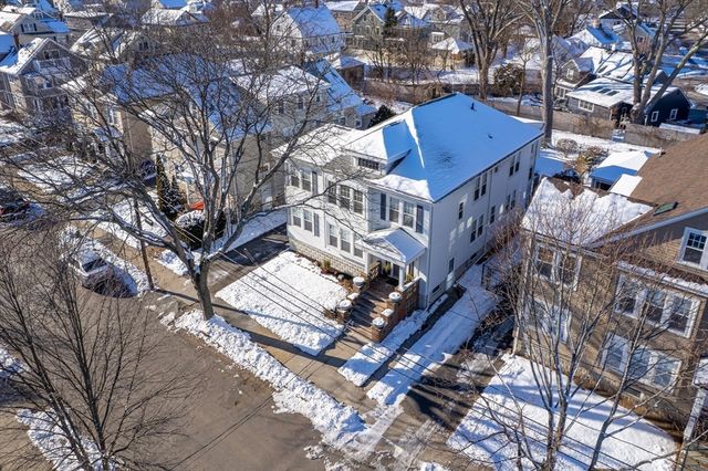 16-18 Pondview Rd, Arlington, MA 02474