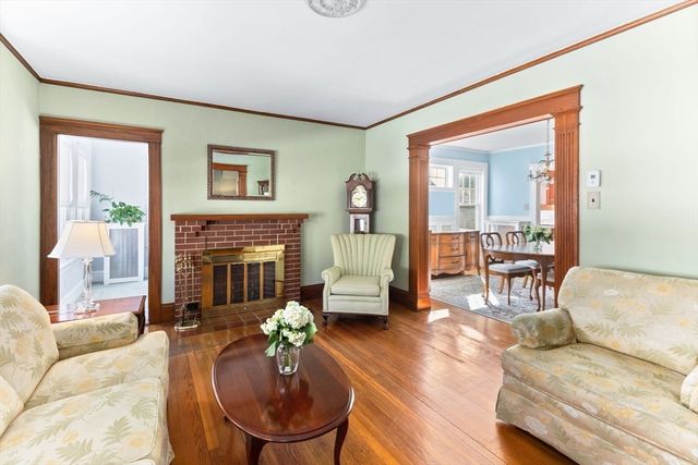16-18 Pondview Rd, Arlington, MA 02474