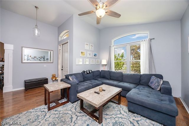 315 Burnt Pine DR, Naples, FL 34119