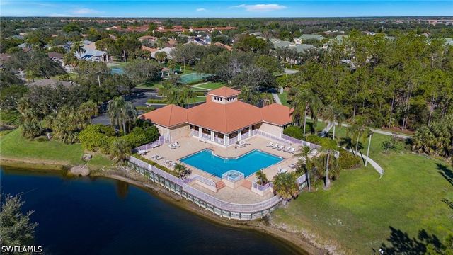 315 Burnt Pine DR, Naples, FL 34119