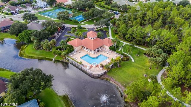 315 Burnt Pine DR, Naples, FL 34119