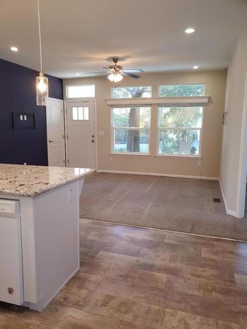 440 MOFFETT Boulevard, Mountain View, CA 94043