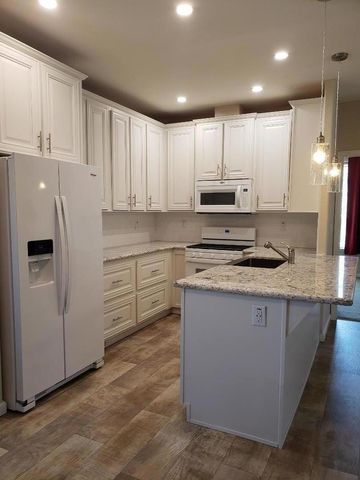440 MOFFETT Boulevard, Mountain View, CA 94043