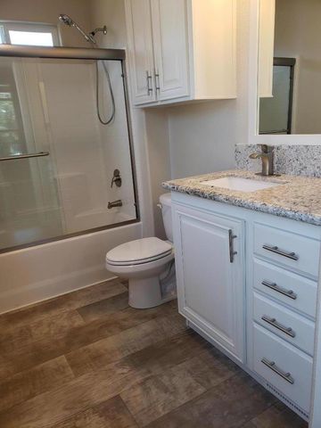 440 MOFFETT Boulevard, Mountain View, CA 94043