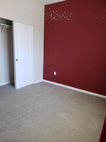440 MOFFETT Boulevard, Mountain View, CA 94043