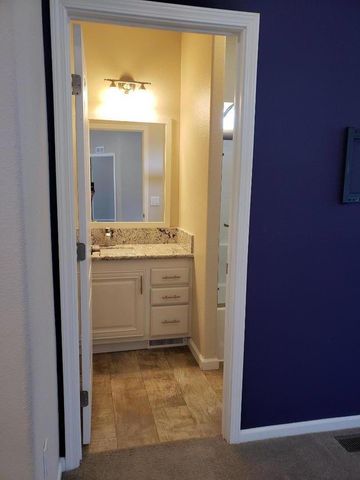 440 MOFFETT Boulevard, Mountain View, CA 94043