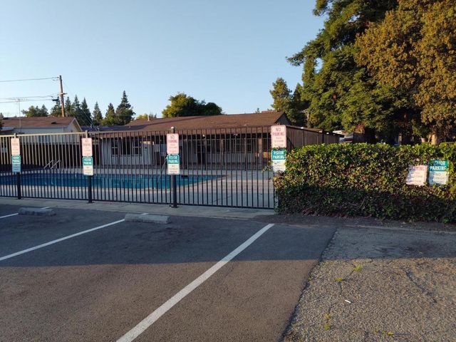 440 MOFFETT Boulevard, Mountain View, CA 94043