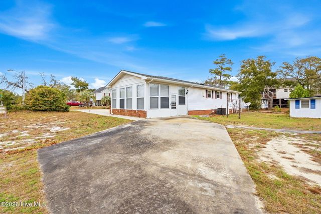 304 NE 50th Street, Oak Island, NC 28465