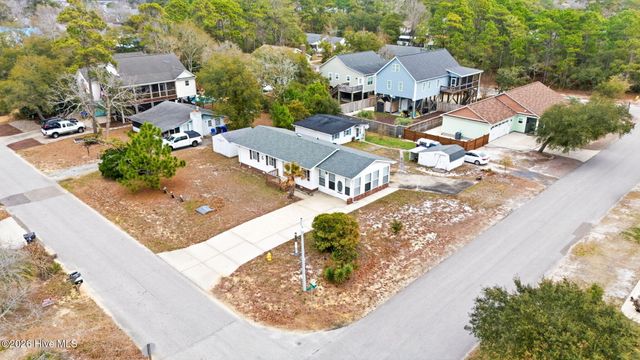 304 NE 50th Street, Oak Island, NC 28465