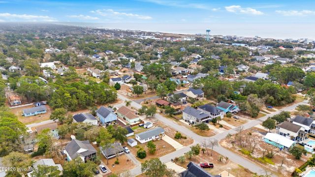 304 NE 50th Street, Oak Island, NC 28465