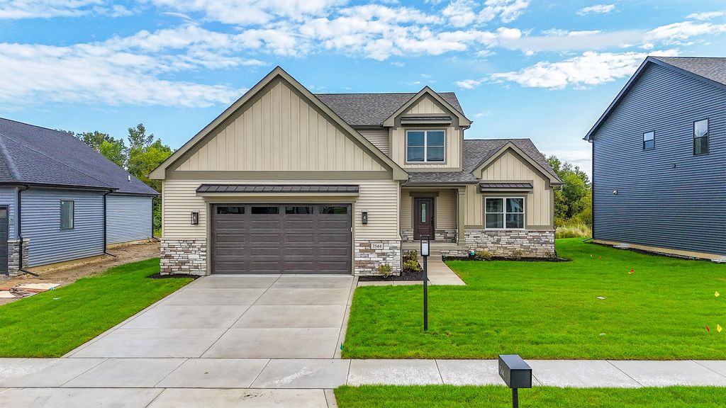 3106 Forestside Lane, Valparaiso, IN 46385