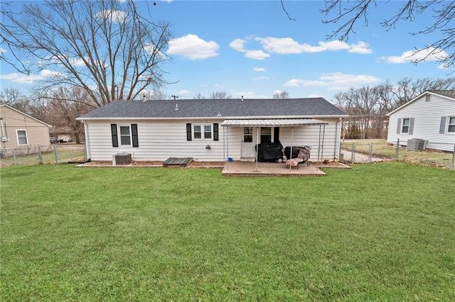 914 N Folger Street, Carrollton, MO 64633