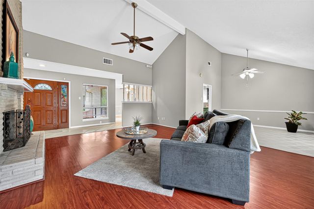 3415 W Creek Club Drive, Missouri City, TX 77459