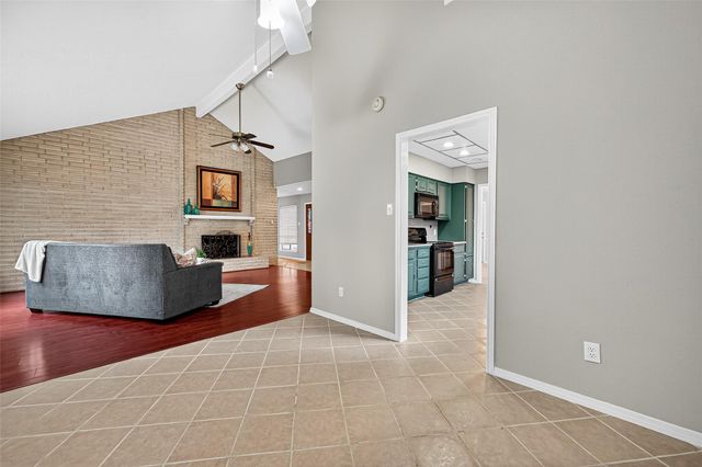 3415 W Creek Club Drive, Missouri City, TX 77459