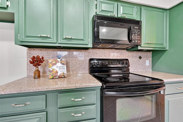 3415 W Creek Club Drive, Missouri City, TX 77459