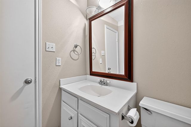 3415 W Creek Club Drive, Missouri City, TX 77459