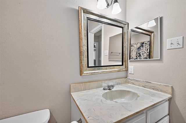 3415 W Creek Club Drive, Missouri City, TX 77459