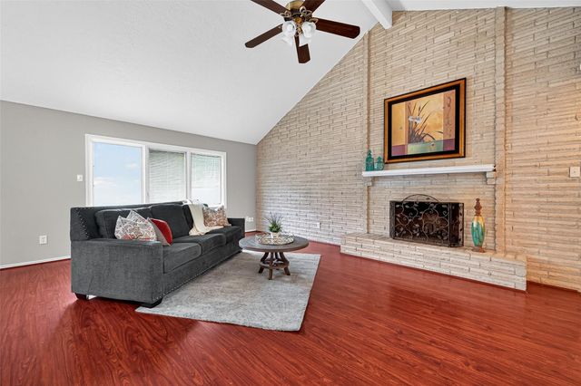 3415 W Creek Club Drive, Missouri City, TX 77459