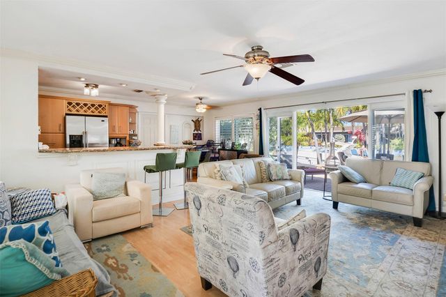 2401 SE 12th Street, Pompano Beach, FL 33062