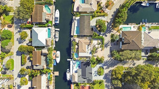 2401 SE 12th Street, Pompano Beach, FL 33062