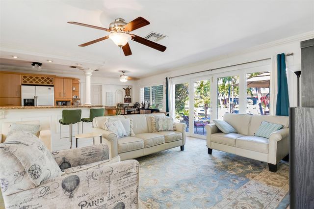 2401 SE 12th Street, Pompano Beach, FL 33062