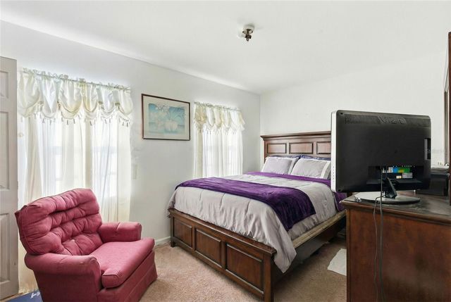 1014 E OKALOOSA AVENUE, Tampa, FL 33604