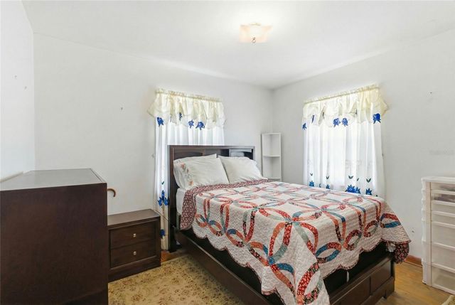 1014 E OKALOOSA AVENUE, Tampa, FL 33604