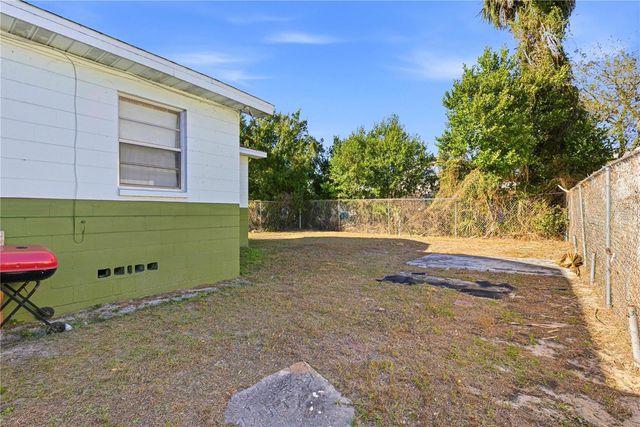 1014 E OKALOOSA AVENUE, Tampa, FL 33604