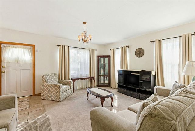 1014 E OKALOOSA AVENUE, Tampa, FL 33604