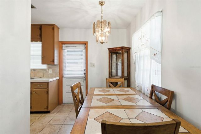 1014 E OKALOOSA AVENUE, Tampa, FL 33604