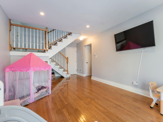 56 Salt Creek Road A, Roselle, IL 60172