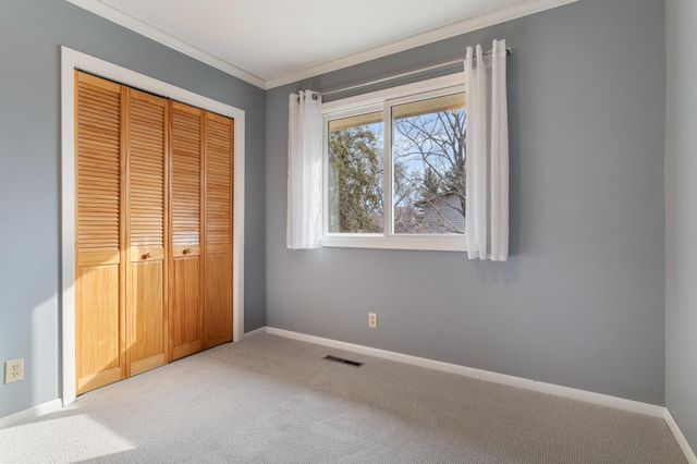 239 16th Avenue SW, New Brighton, MN 55112