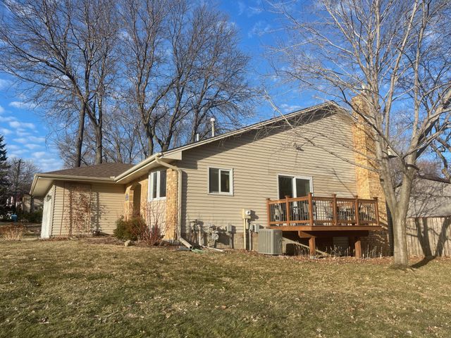 239 16th Avenue SW, New Brighton, MN 55112