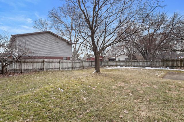 239 16th Avenue SW, New Brighton, MN 55112