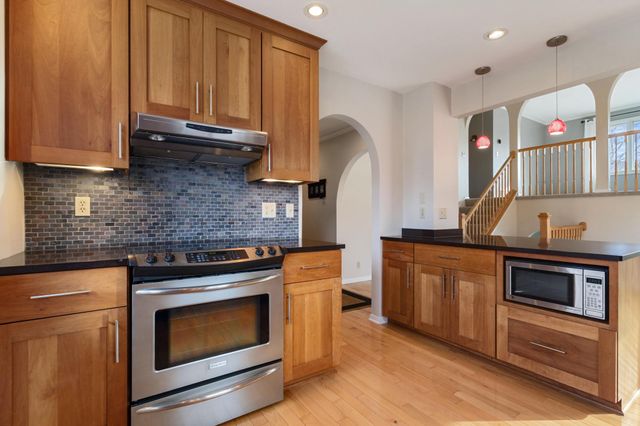 239 16th Avenue SW, New Brighton, MN 55112