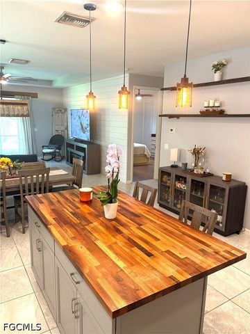 1999 Parson ST, Naples, FL 34120