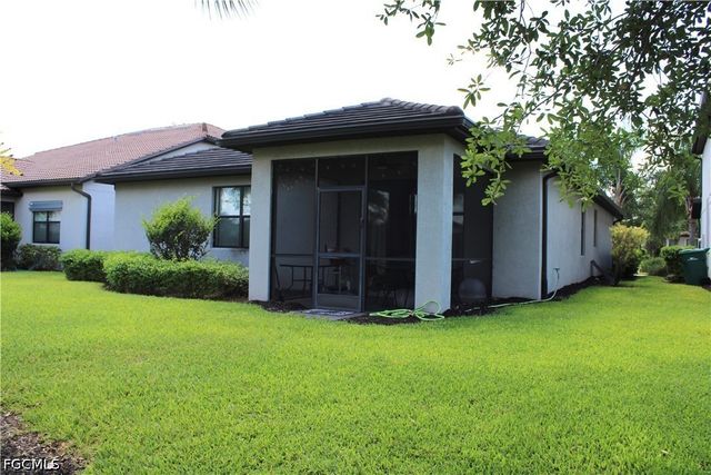 1999 Parson ST, Naples, FL 34120