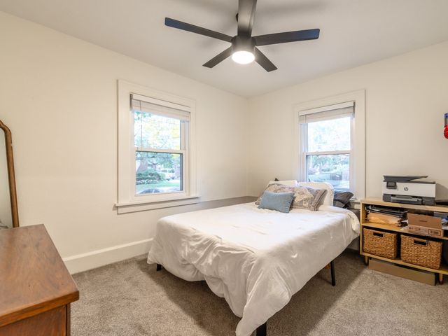 2409 Kenway Drive, Des Moines, IA 50310