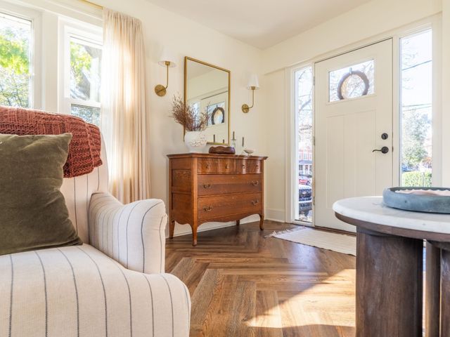 2409 Kenway Drive, Des Moines, IA 50310