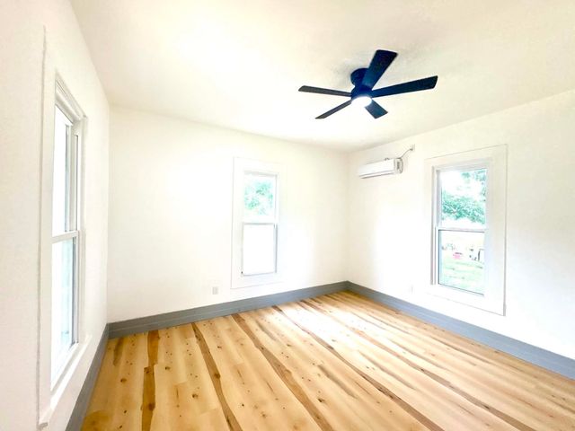 1008 W 12th Street, Bonham, TX 75418